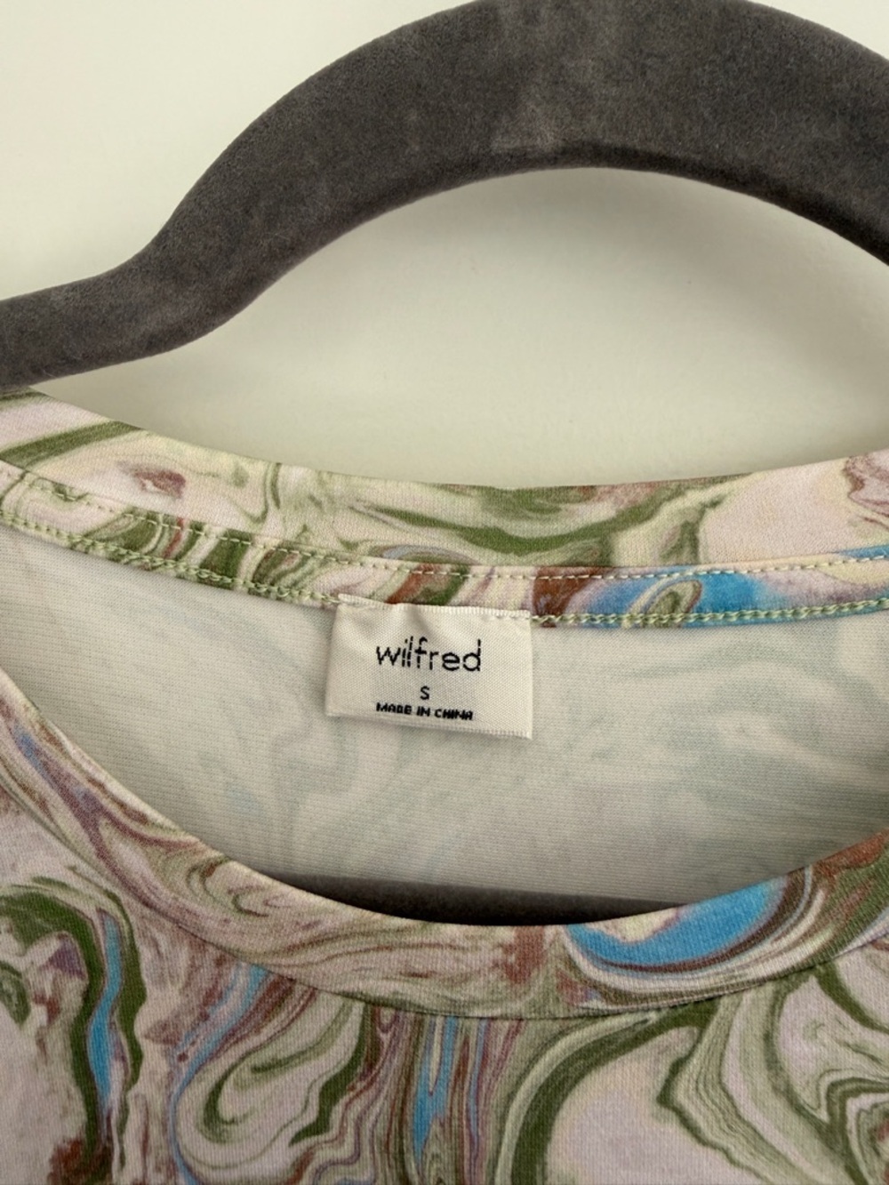 Wilfred Marble-Print Possibility Sleeveless Midi Dress in Green and Cream - Picture 6 of 6